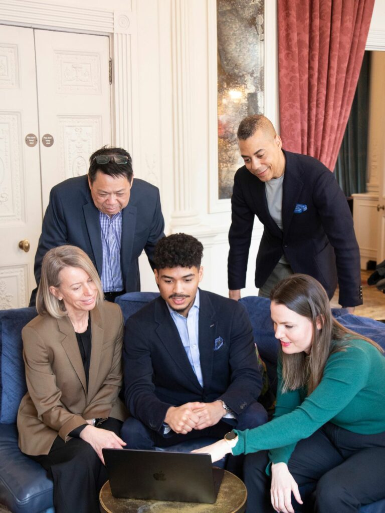 AI-financial-advisor-team